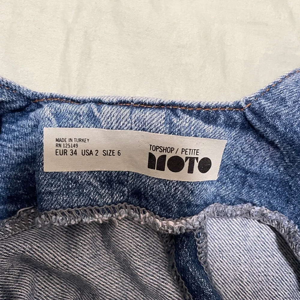 Topshop Moto denim pinafore dress petite size 2 - Picture 6 of 9